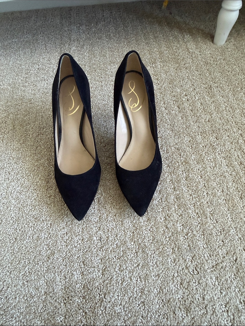 Sam Edelman Black Pointed-Toe Suede Pumps